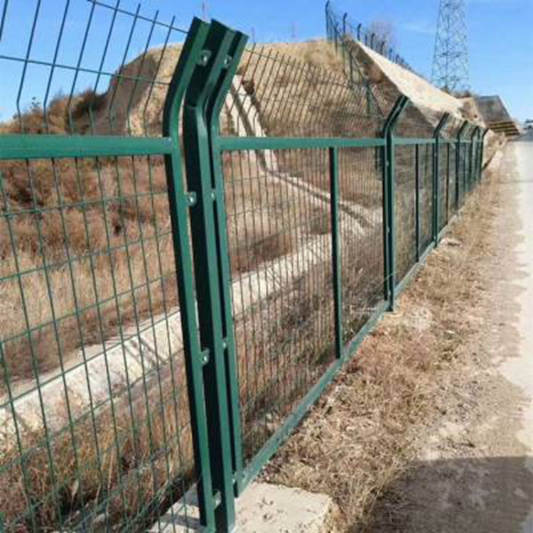 鐵路防護(hù)柵欄